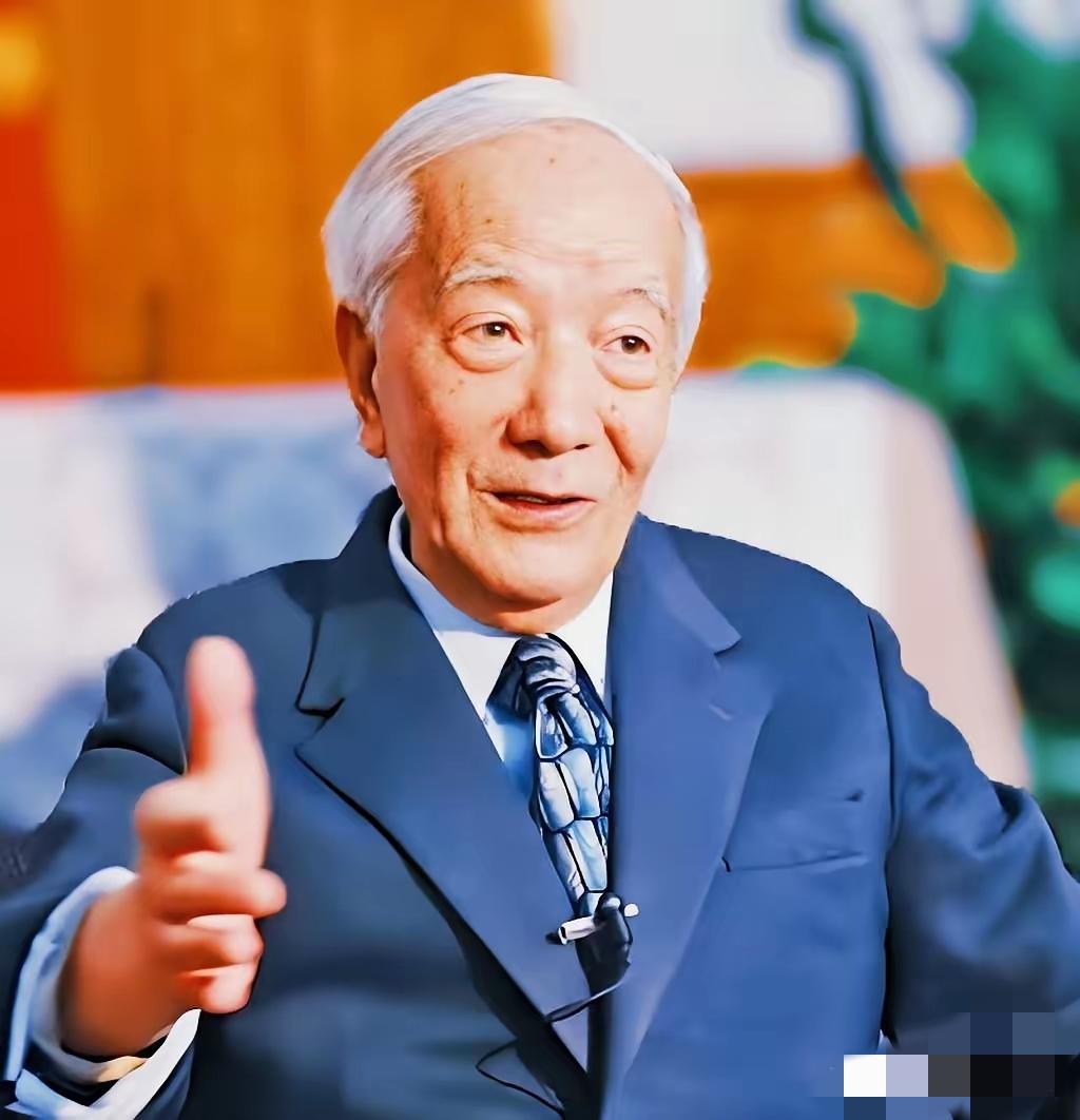 中国“两弹一星”元勋中还健在的二人中最年长的一位，隐姓埋名29年，为国研制12种