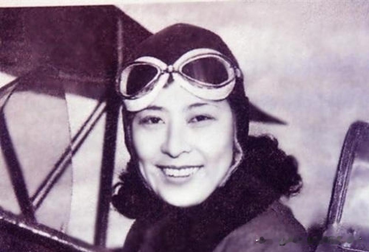 1907年盛夏，鉴湖女侠秋瑾在绍兴轩亭口从容赴死，噩耗传回湖南老家，彼时刚满六岁