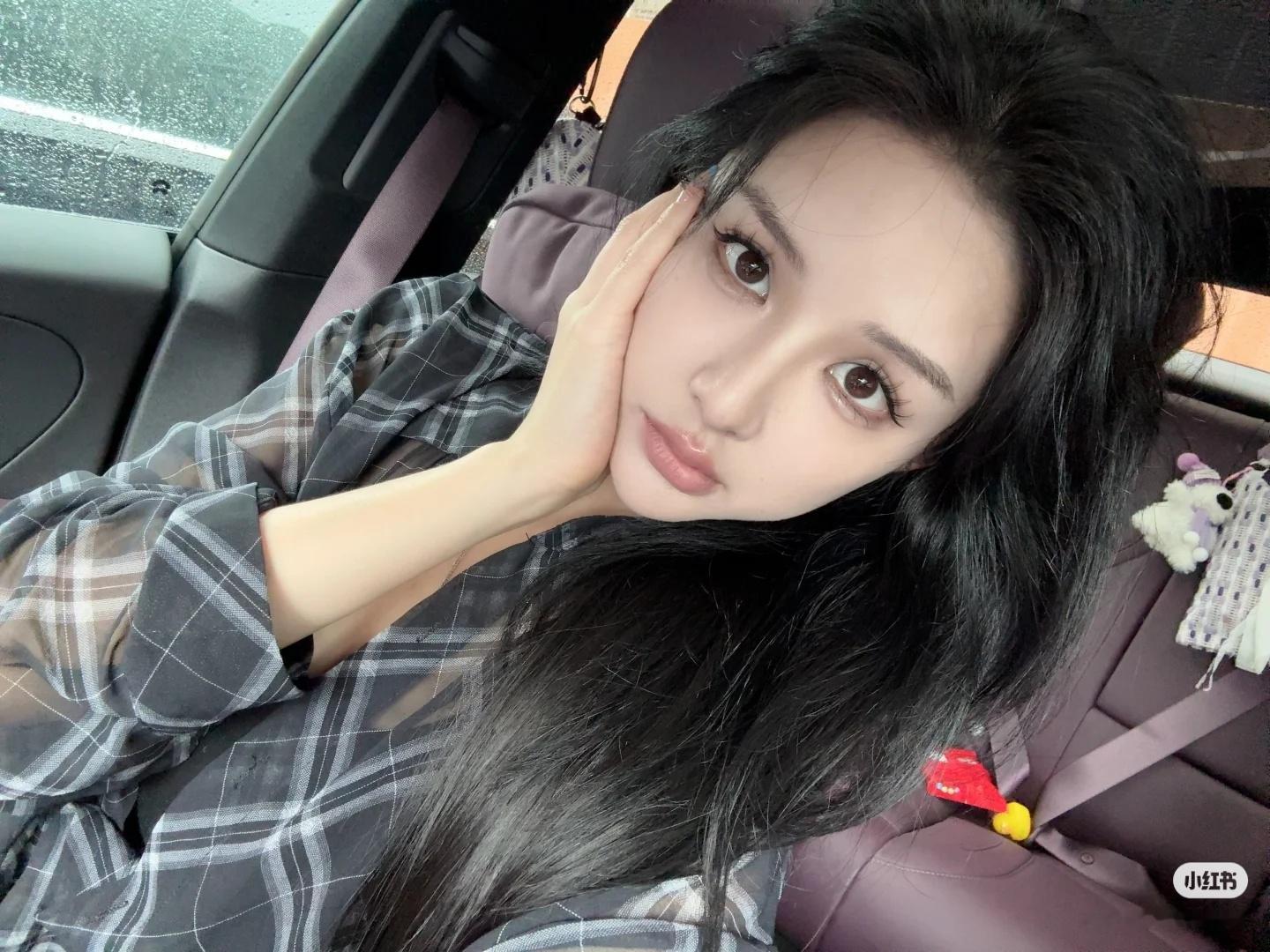 斩男又斩女的蔚来黑武士💜甜酷少女心直接戳中我！谁懂啊家人们！ 外表是冷酷的黑武