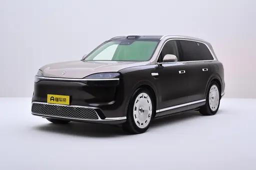《问界M9开起来很大吗？日常最考验人的其实是停车》
 
问界M9这种大SUV，坐