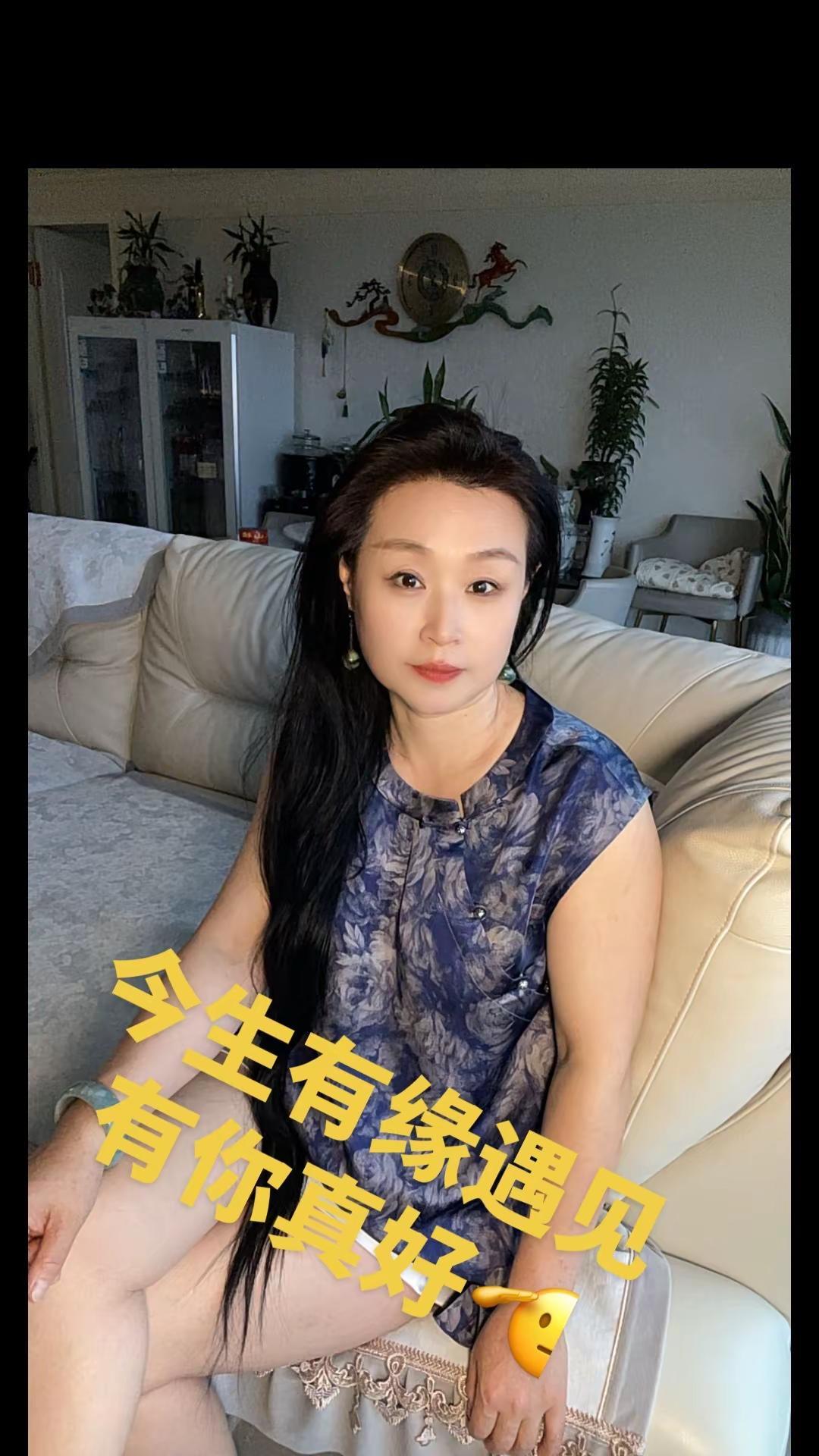 在家也能时尚 宅家优雅风 宅家优雅穿搭 优雅居家穿搭 宅家也要美