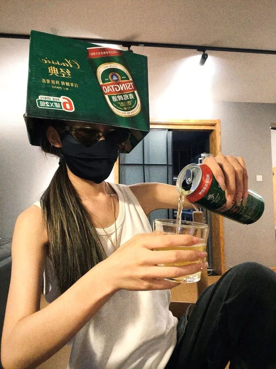 本人的情商不高不低 正好卡在说出口后立马发现自己说错话了的程度。 