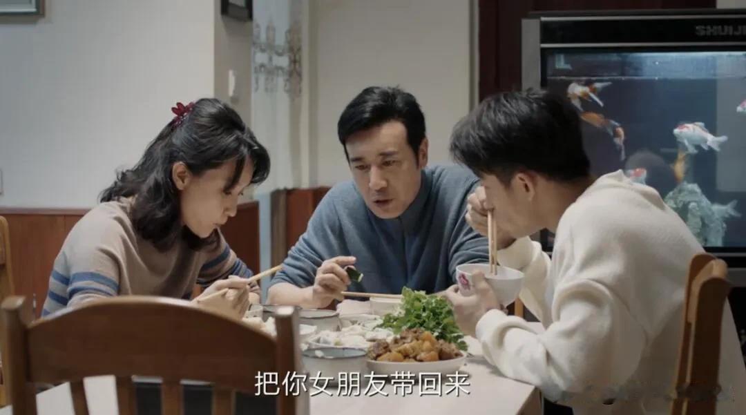 《我是刑警》唯一的恋爱戏给了李文，你们对得起死去的生子吗？[酷拽]

有没有发现