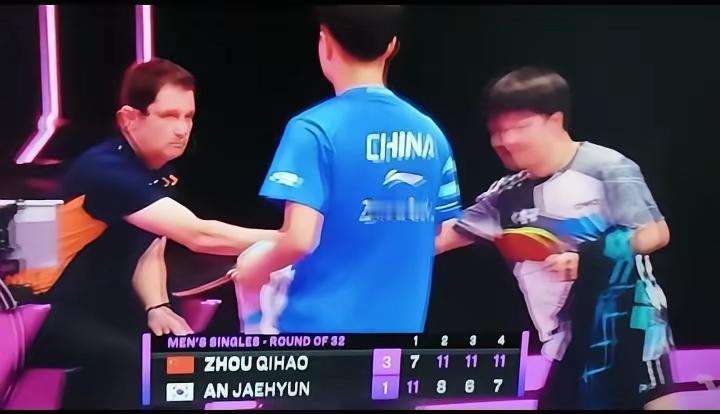 必须恭喜周启豪3:1战胜安宰贤晋级16强！
说实话，周启豪对阵安宰贤，心里还真替