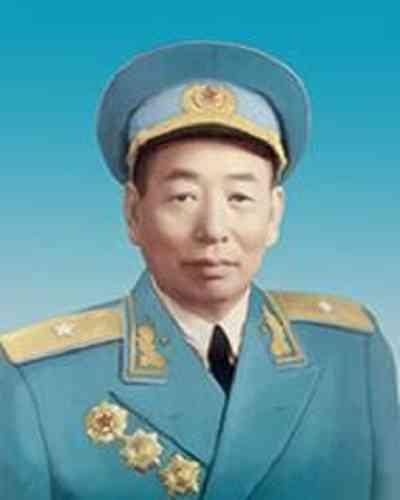 乔信明（1909年3月—1963年9月4日），湖北大冶人，原名乔信民，开国空军少