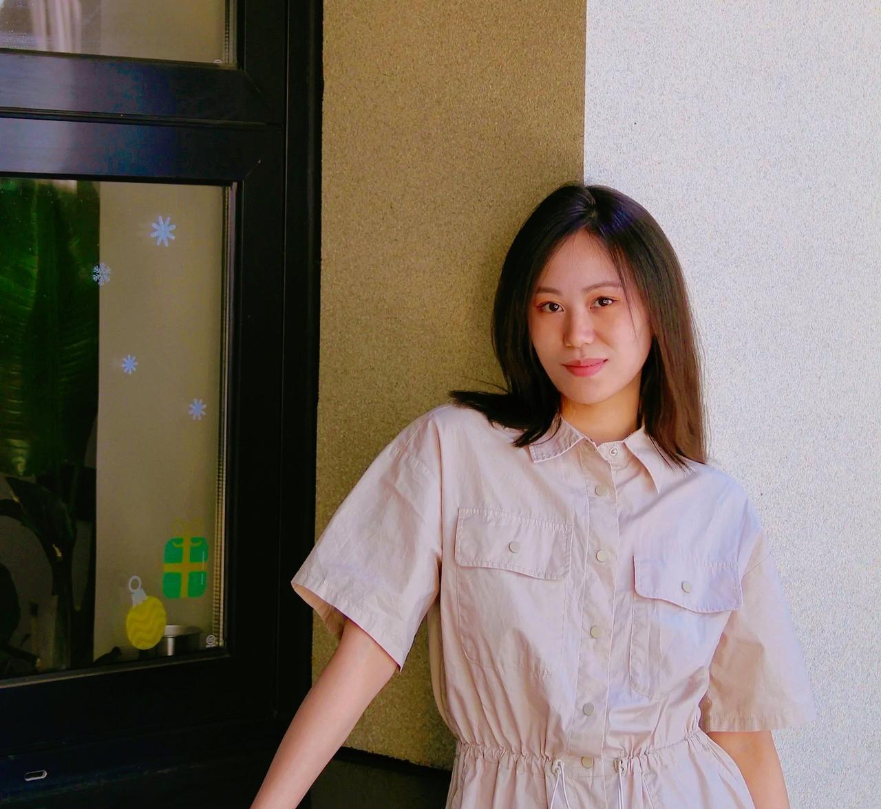 ：）
大才子蔡澜说：“生活中总有形形色色的人，有的人一相处，就让人感觉如沐春风；