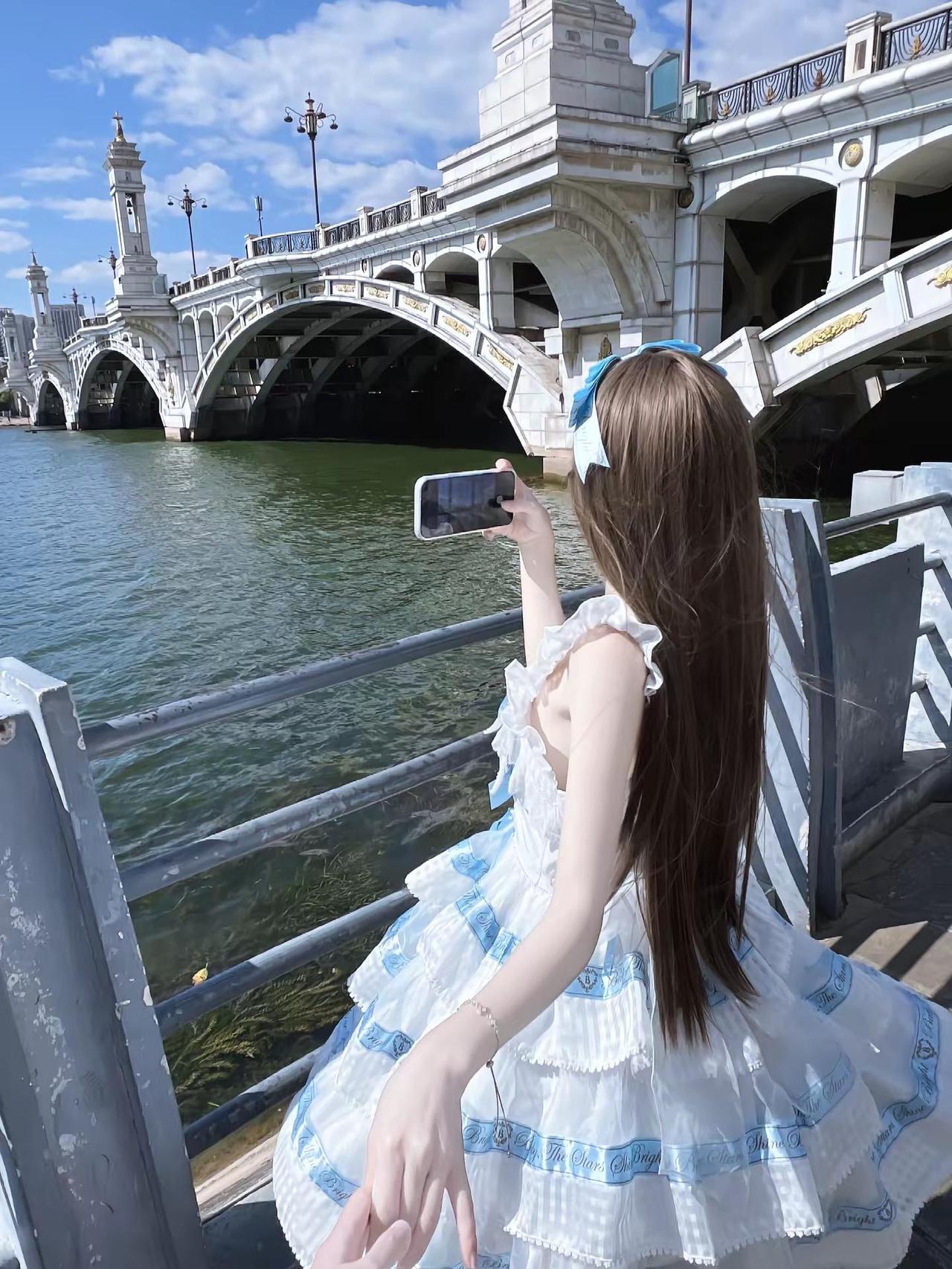 我们好像没有明天了 但没关系我们还有以前