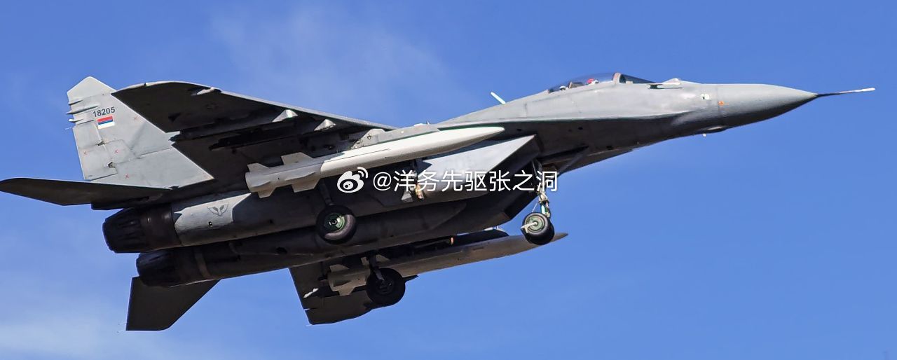 咳咳咳咳咳我们西方国家的朋友们想不到吧，🇷🇸也可以拥有远程精确空对地打击能力