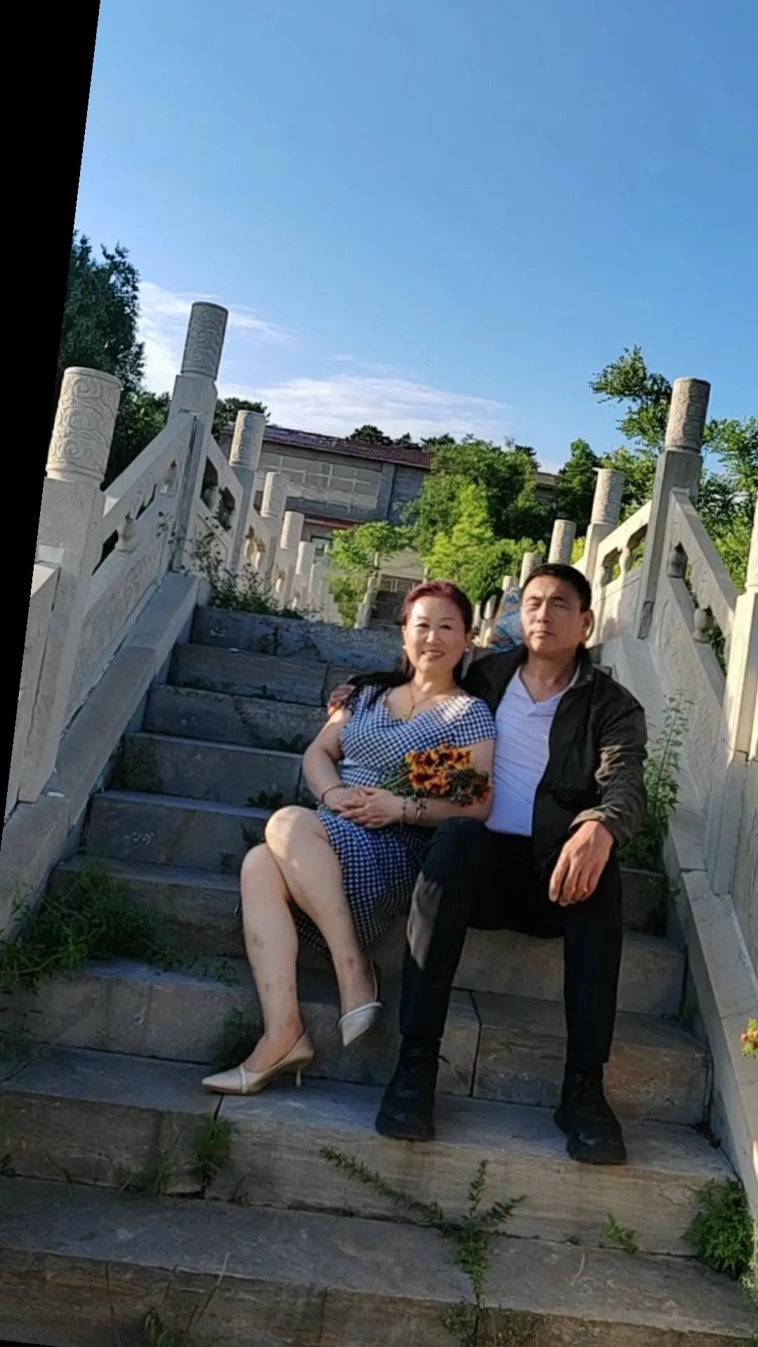 少年夫妻老来伴，夫妻离不开相互扶持、更离不开相濡以沫，在这个世界上唯一...