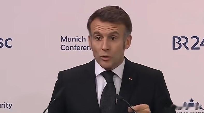 法国总统马克龙:“作为盟友之一，在战后，我们必须成为欧洲构建新安全架构的谈判者，