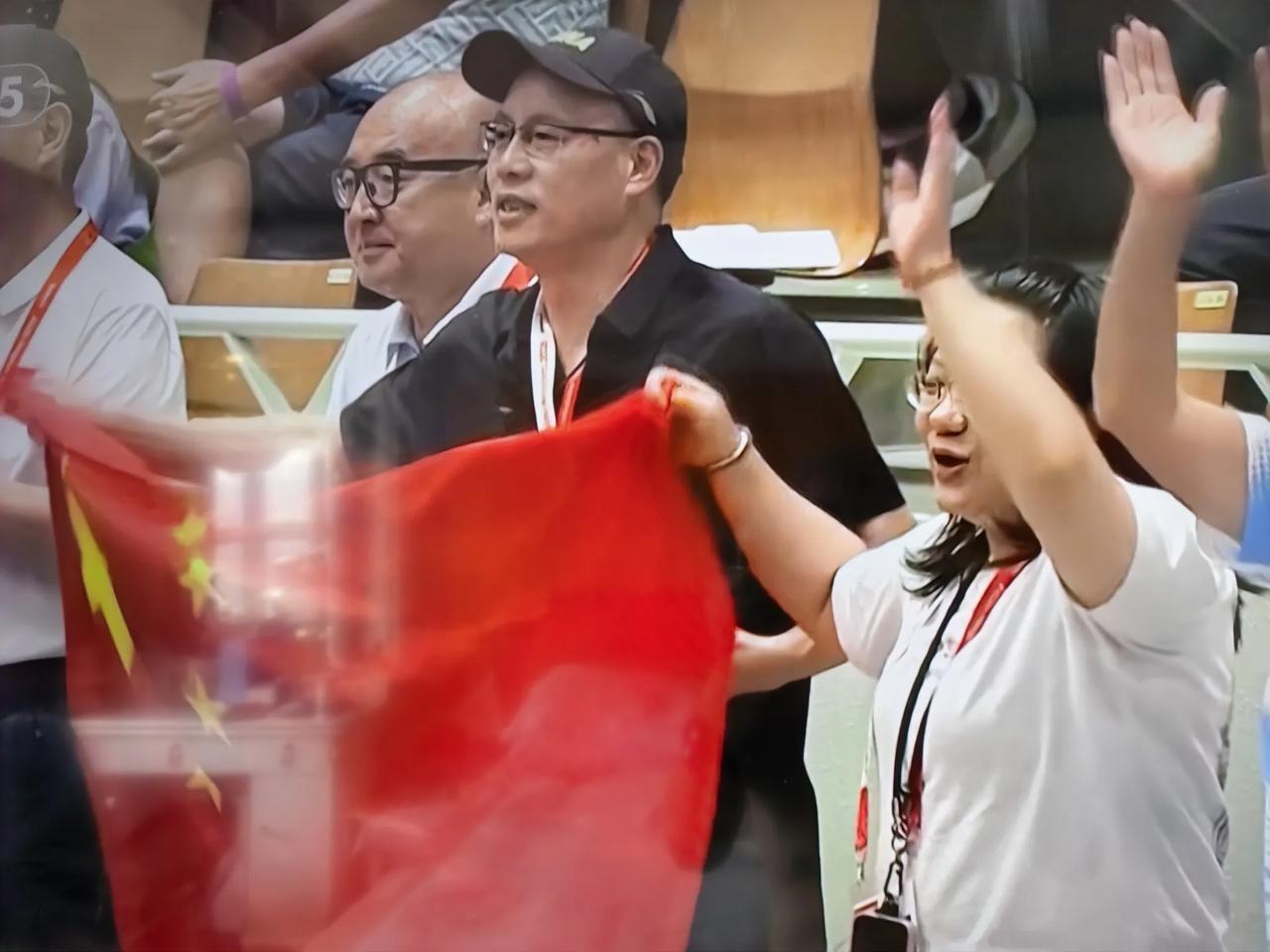 哈哈！亚锦赛输给泰国队那是偶然事件，泰国队排名世界第17位，我们排名世界第7位，