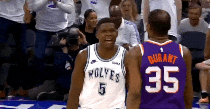 NBA季后赛“打爆”我的偶像系列！
今天爱德华兹彻底把杜兰特打的无误了，森林狼对