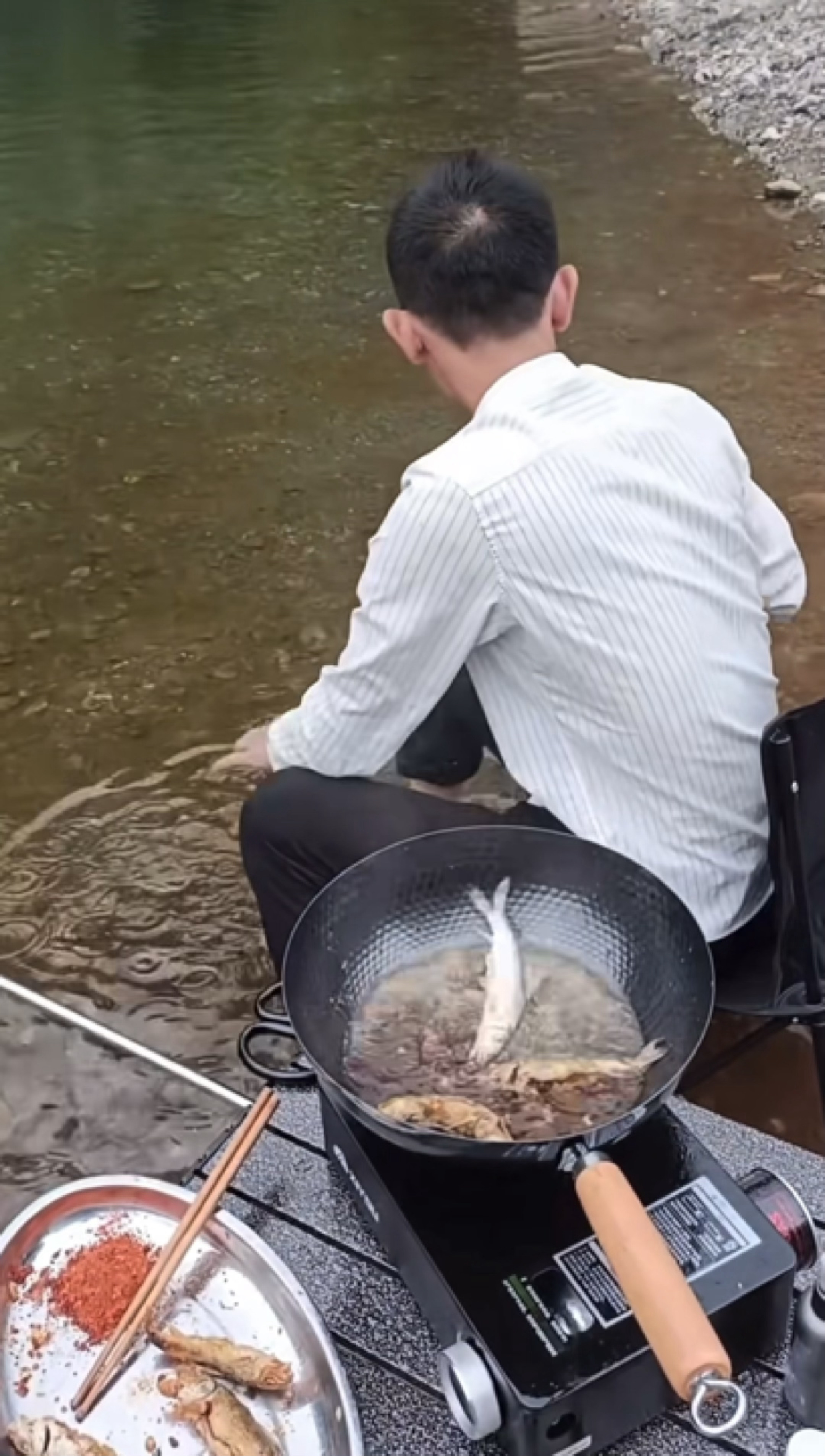 唐僧要是被他抓了孙悟空都来不及救我不行了这是真的来不及救、捞上来直接扔进去了谁都