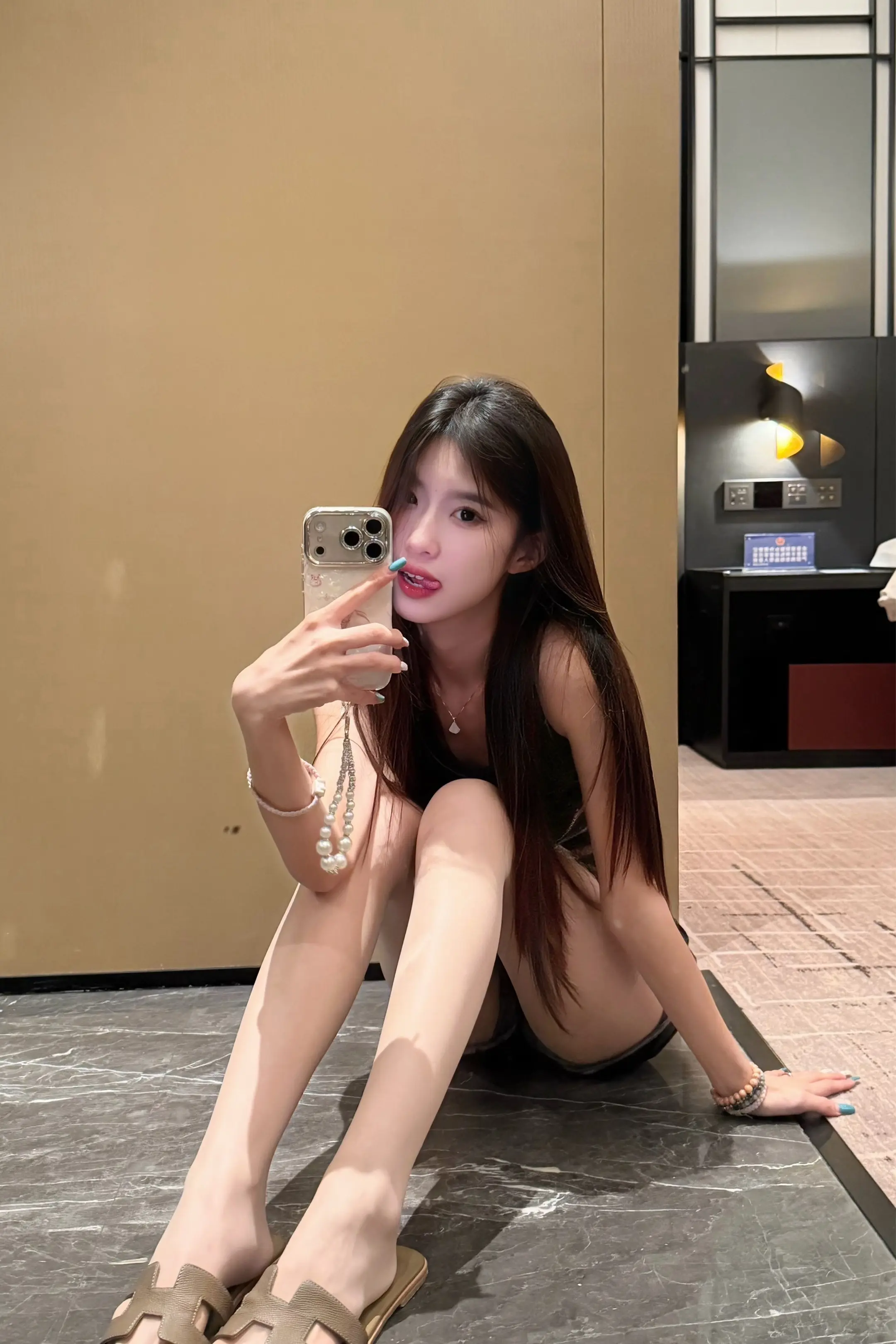 你那双漂亮的眼睛 只适合留幸福的眼泪