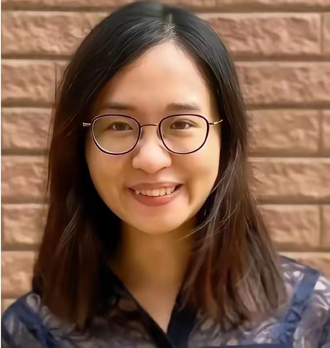 乱港分子何依琼，决定从香港移居至英国。然而，仅在抵达英国之后仅过了半年，她便选择