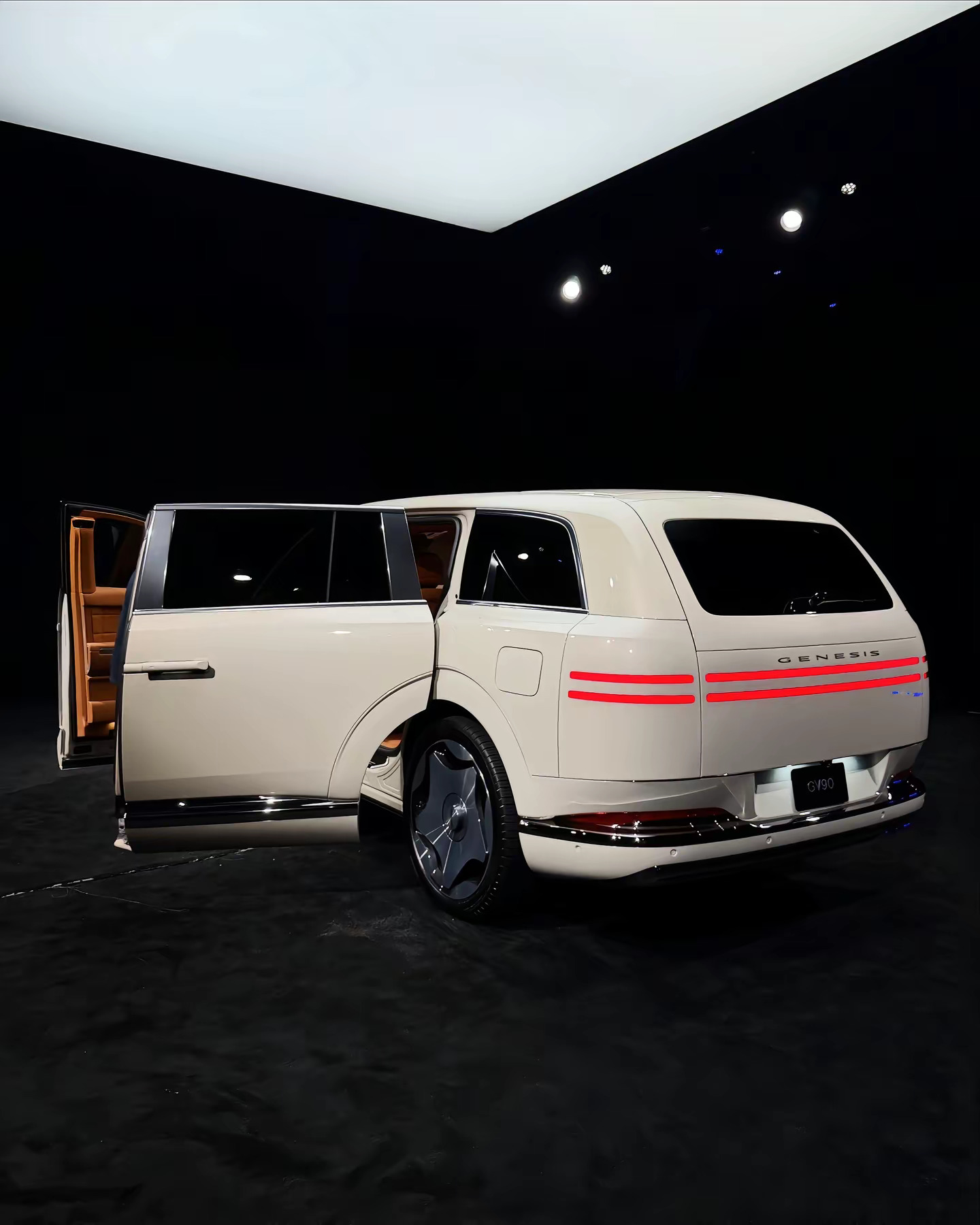📷捷尼赛思GV90又一款全新9系旗舰，车长5285mm，车宽2030mm，轴距