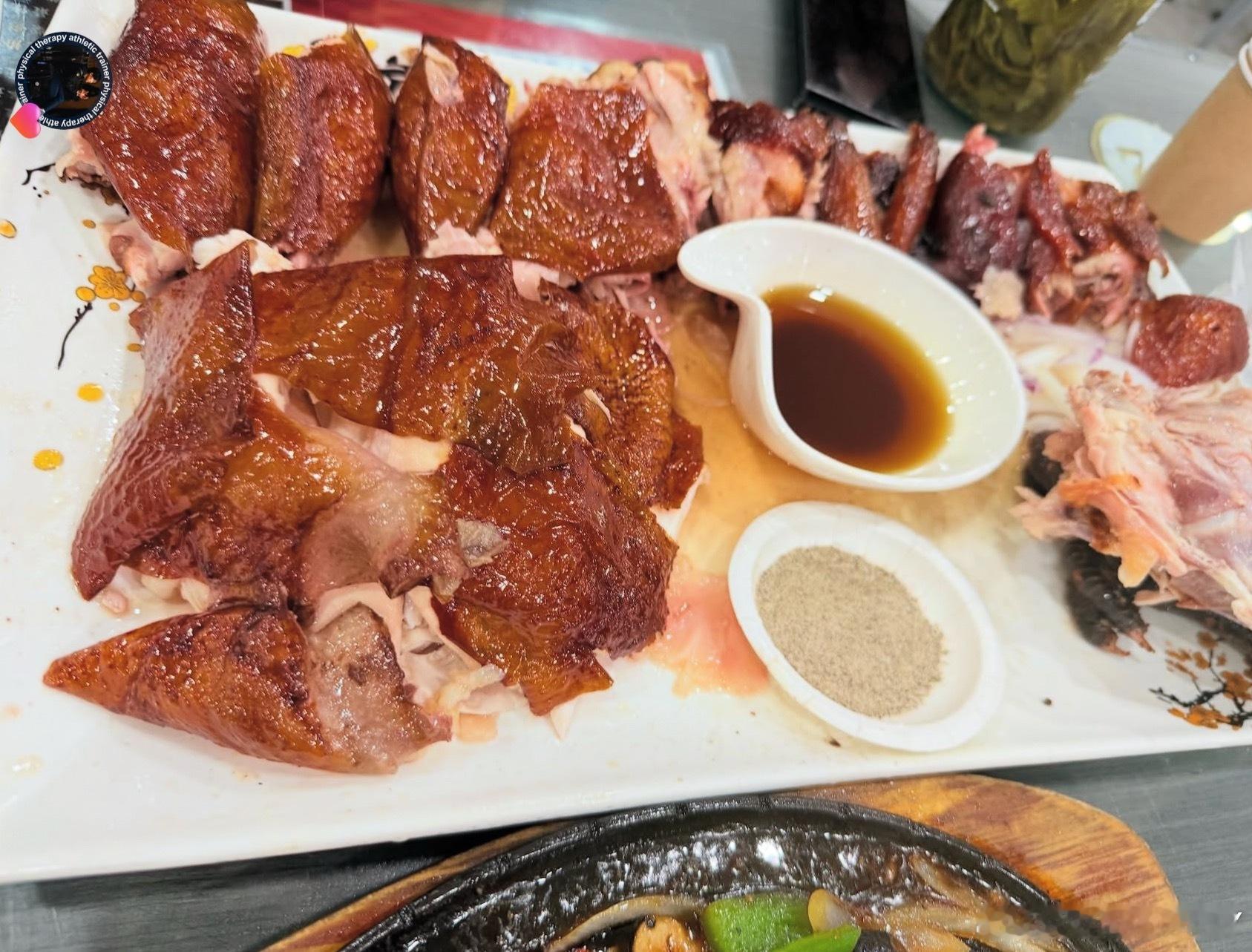 午餐时间到🍱～P1-4大仁哥蔗香脆皮桶仔鸡P5猫将寿司（有小卡） 