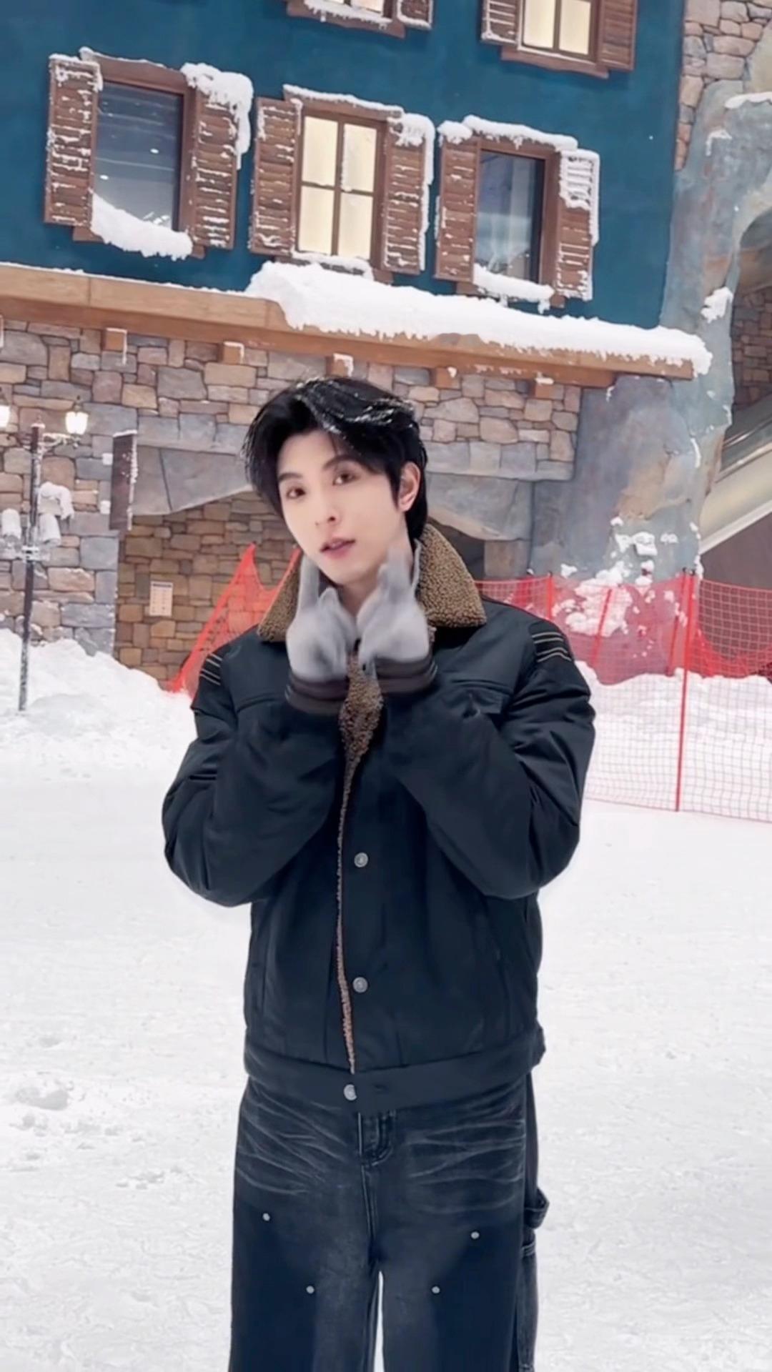 邱鼎杰跳了初雪 邱鼎杰跳了初雪 游刃有余 又帅又可爱