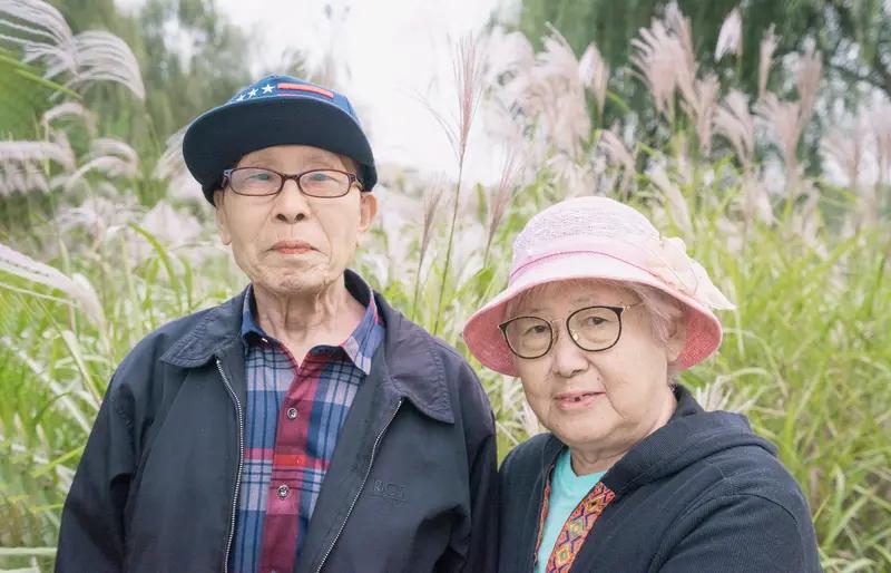 9旬夫妻两天内相继去世共同出殡 3月17日，云南大理一场特殊出殡仪式暖哭众人。一