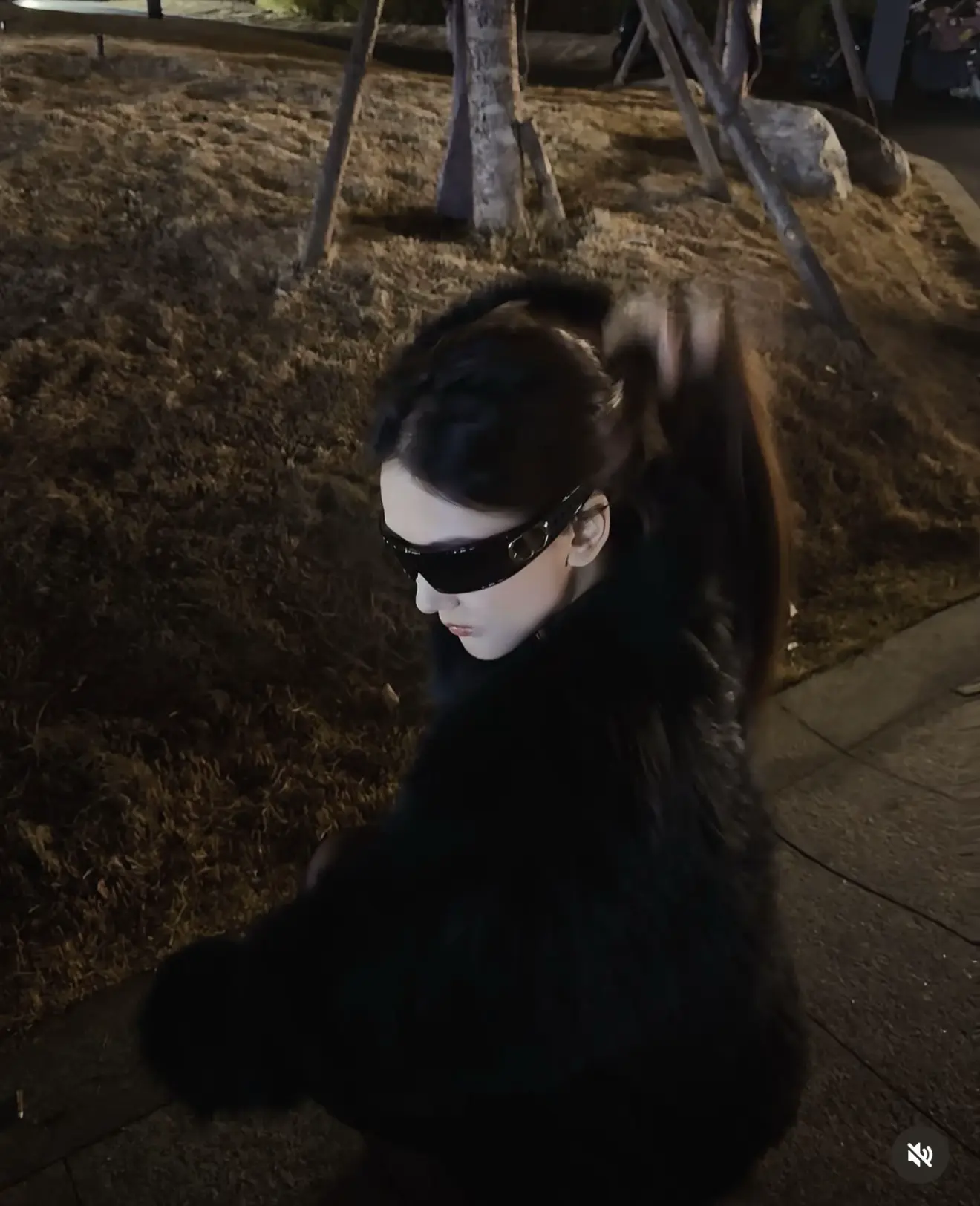 不用太担心我的生活  我太爱我 所以不管到哪里 我都不会难过