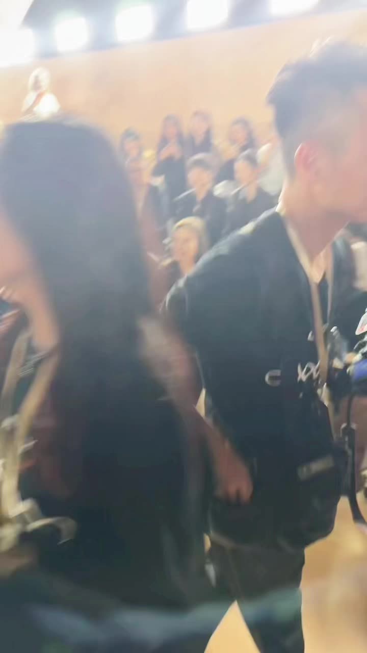 美到发光