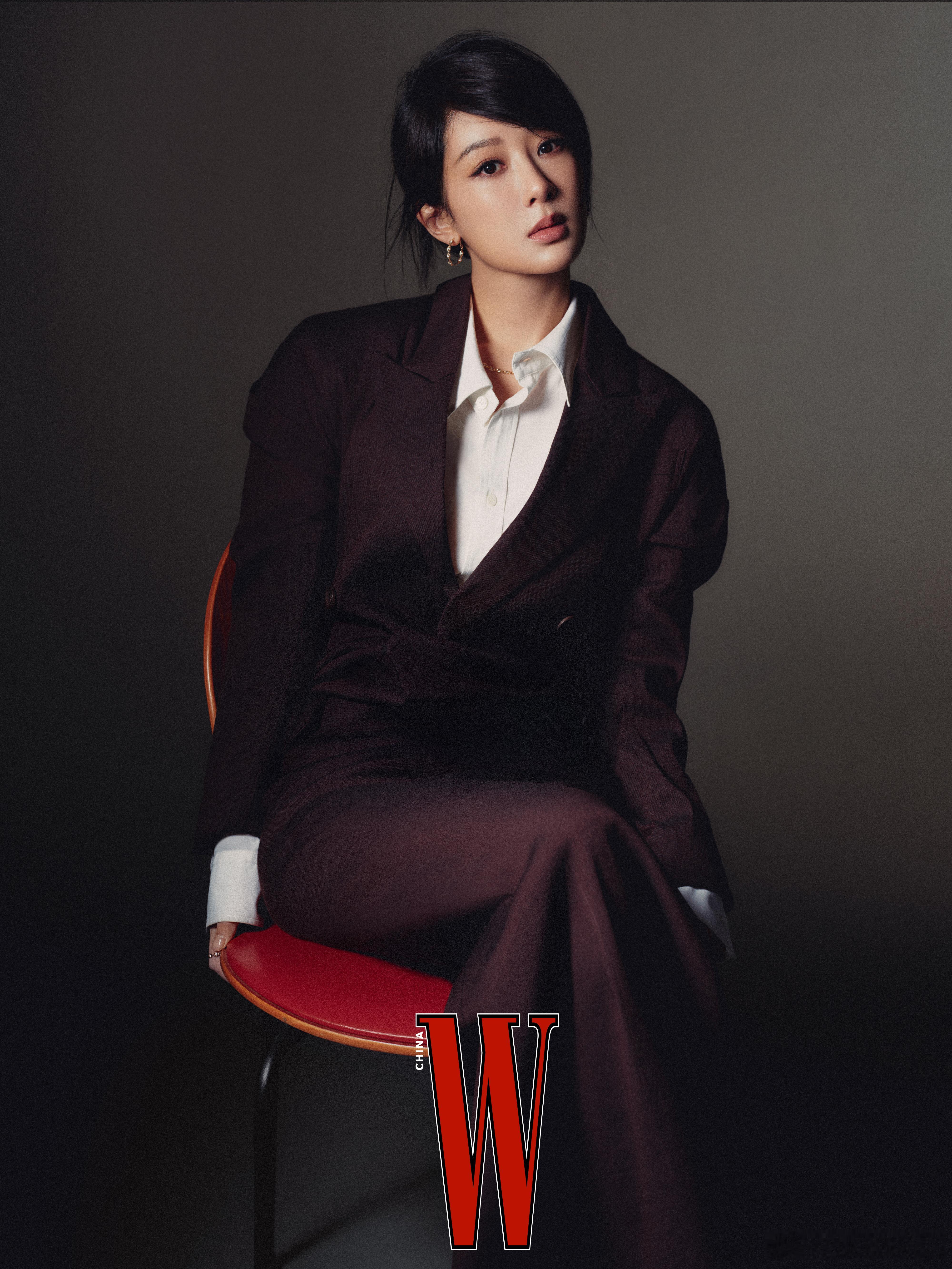 《W》中文版【The Great Performance Issue】——「杨紫