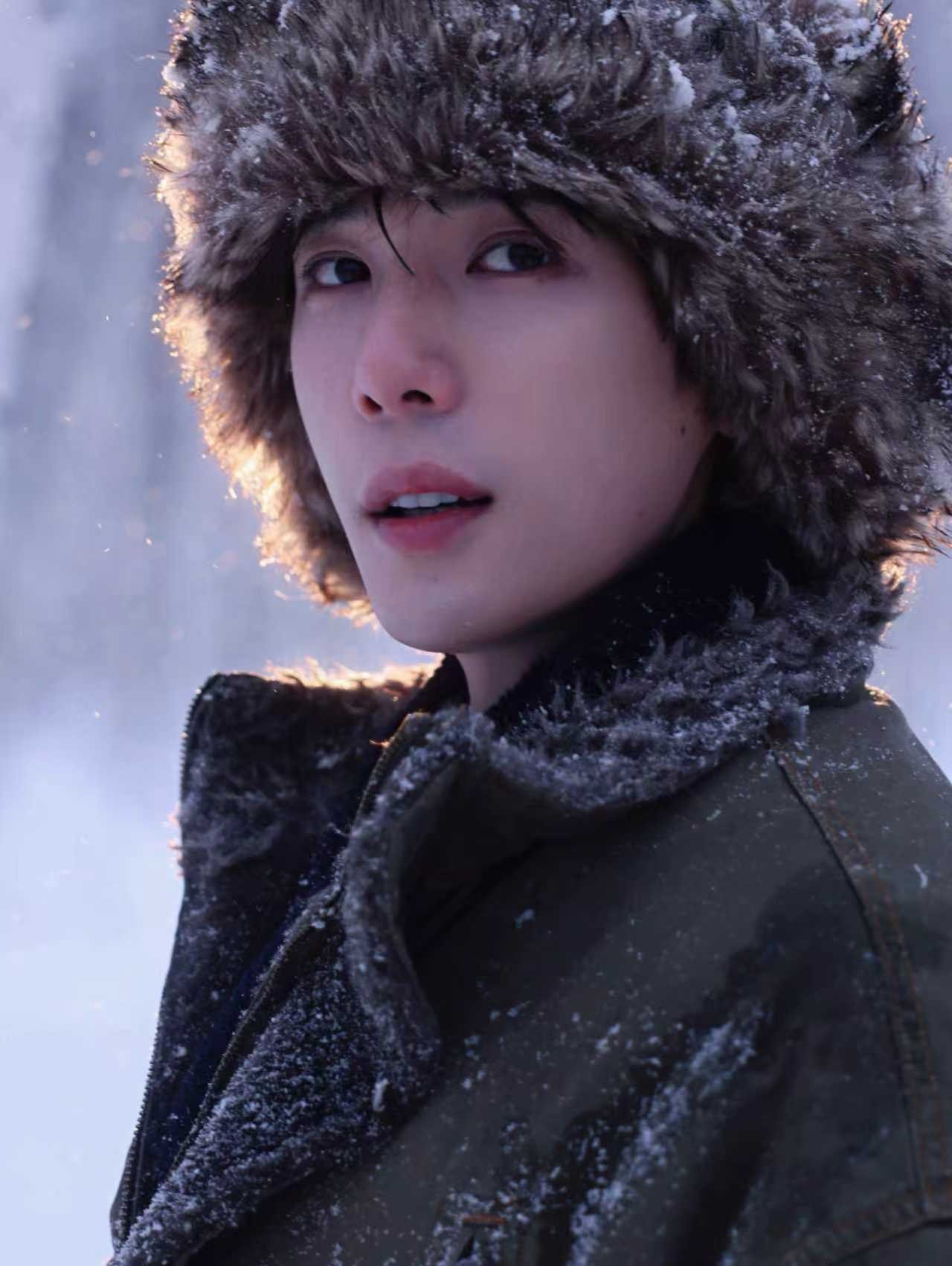 王安宇想把你和时间藏起来雪地剧照 王安宇《想把你和时间藏起来》雪地剧照有  在雪