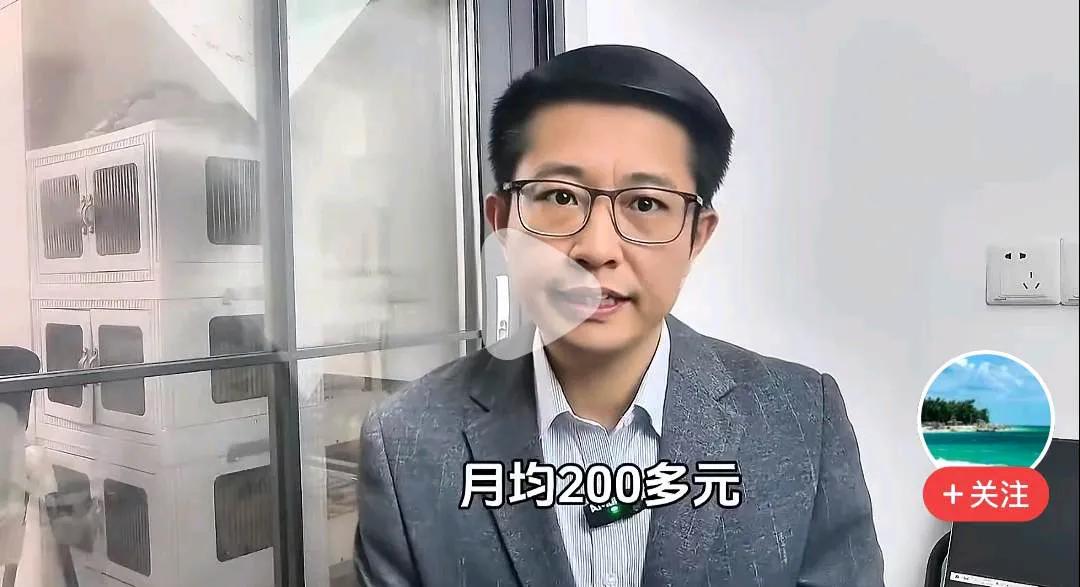 过去因为咱们农村穷，被城里人看不起，受尽了窝囊气！
如今咱们农村富裕了，在城里人