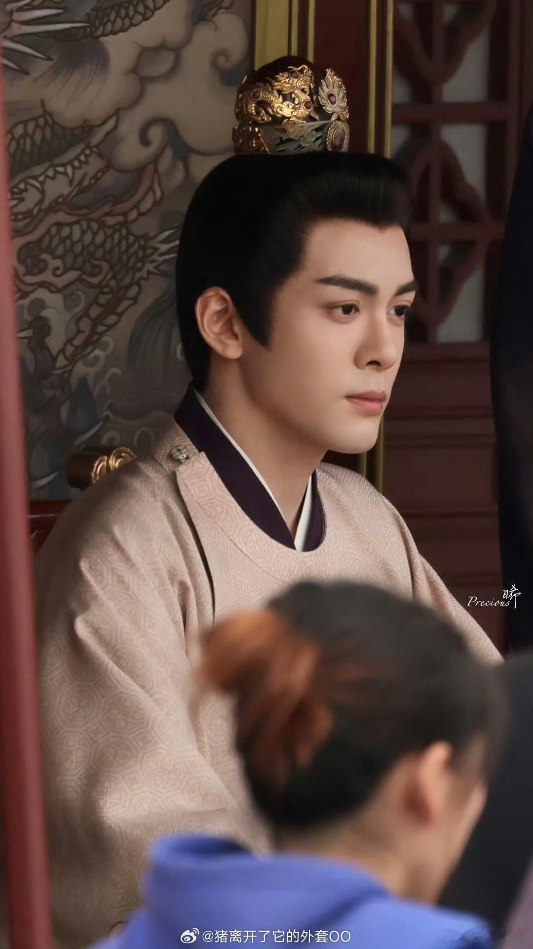 #曾舜晞又去客串了#曾舜晞客串《五福临门》古装路透非常出圈，妥妥的有效客串。加上