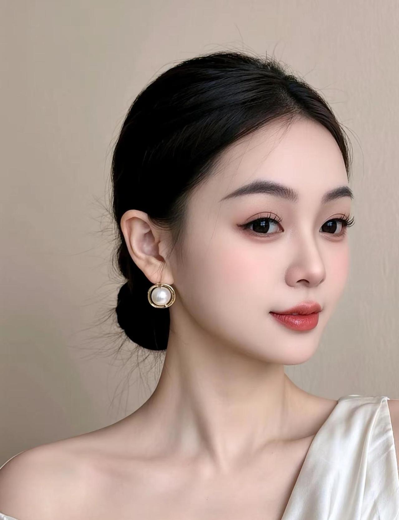 一晃就四十多岁了 ，回头看看这半辈子， 心里真不是个滋味，年轻那会儿，觉得人生就
