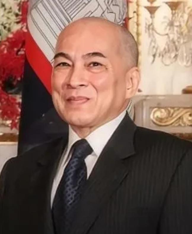 洪森要彻底栽了！
西哈莫尼王权要回归

洪森操控柬埔寨三十多年，总想靠柬泰冲突搞