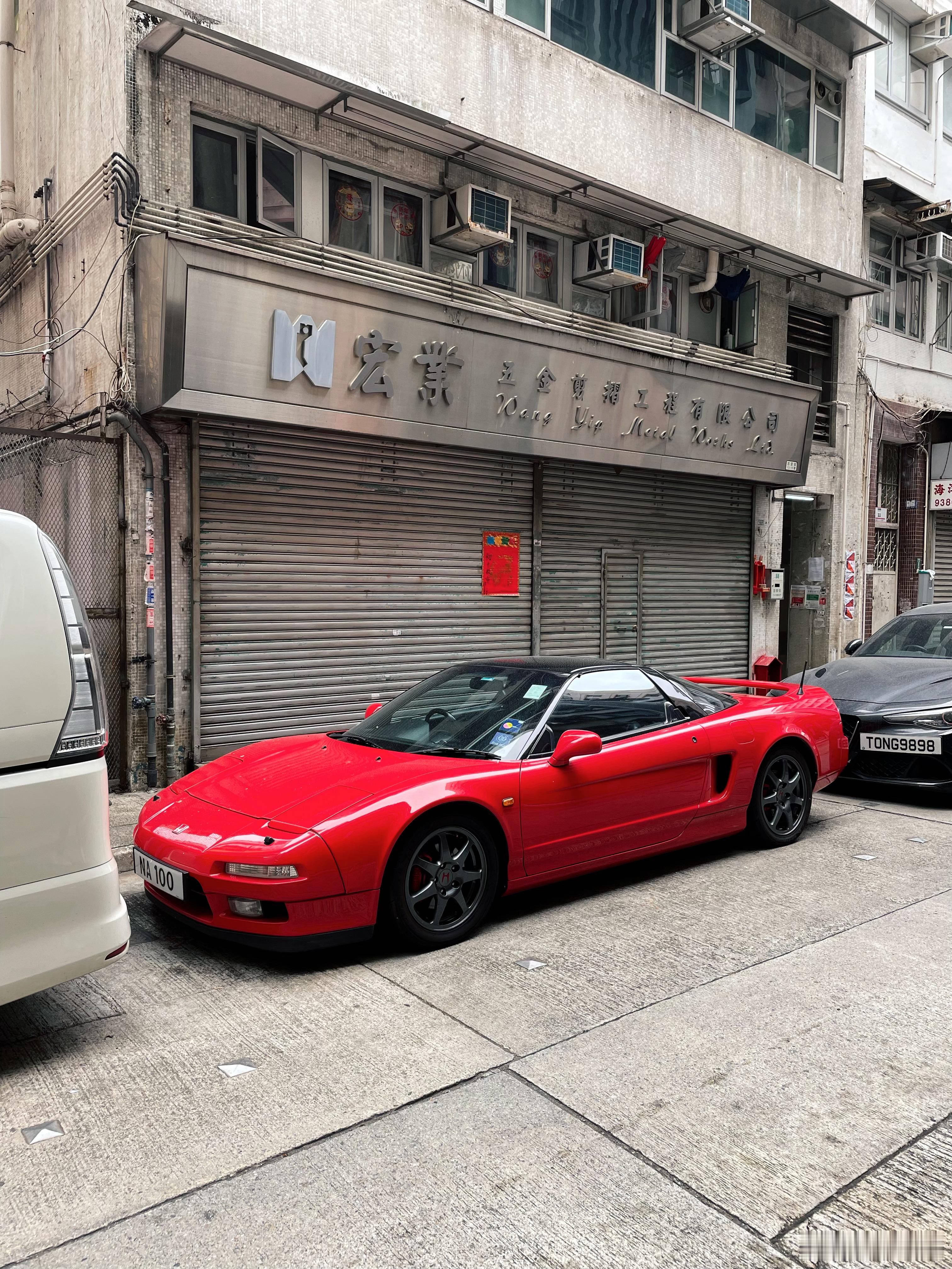 RecentlyNSX在30年后的今天看起来仍然科幻B5 RS4 2.7TT，最
