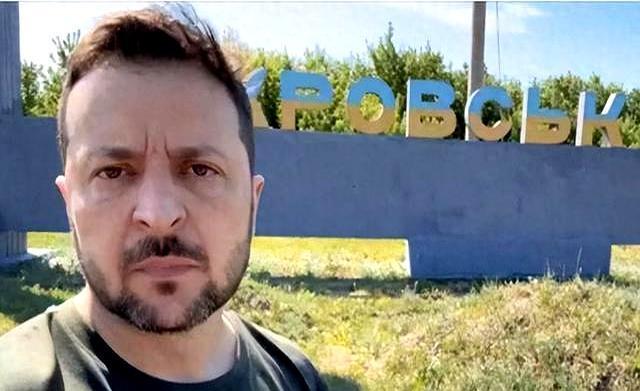 敬酒不吃吃罚酒！俄乌战争两个节点：
第一，冬季来临，普京笑了，泽连斯基哭了。冬季