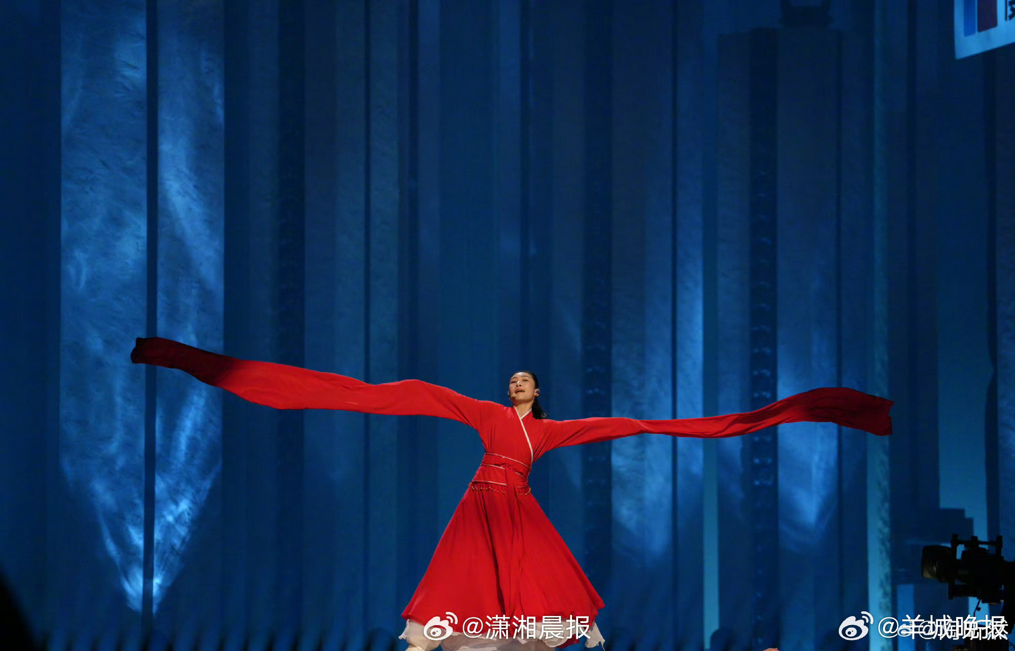 【#陶昕然回应初舞台疯妃造型#】4月4日，陶昕然接受媒体采访时回应《乘风2026