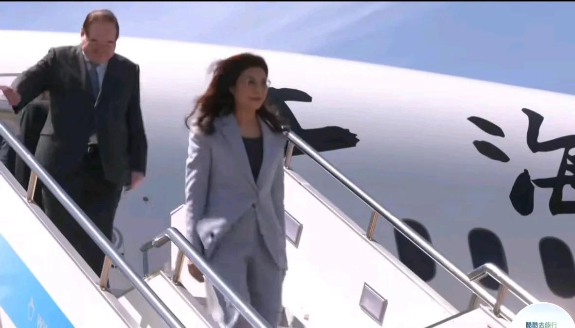 欢迎国民党主席郑丽文女士到大陆访问，大陆与台湾两岸一家亲，祖国统一一定能实现。