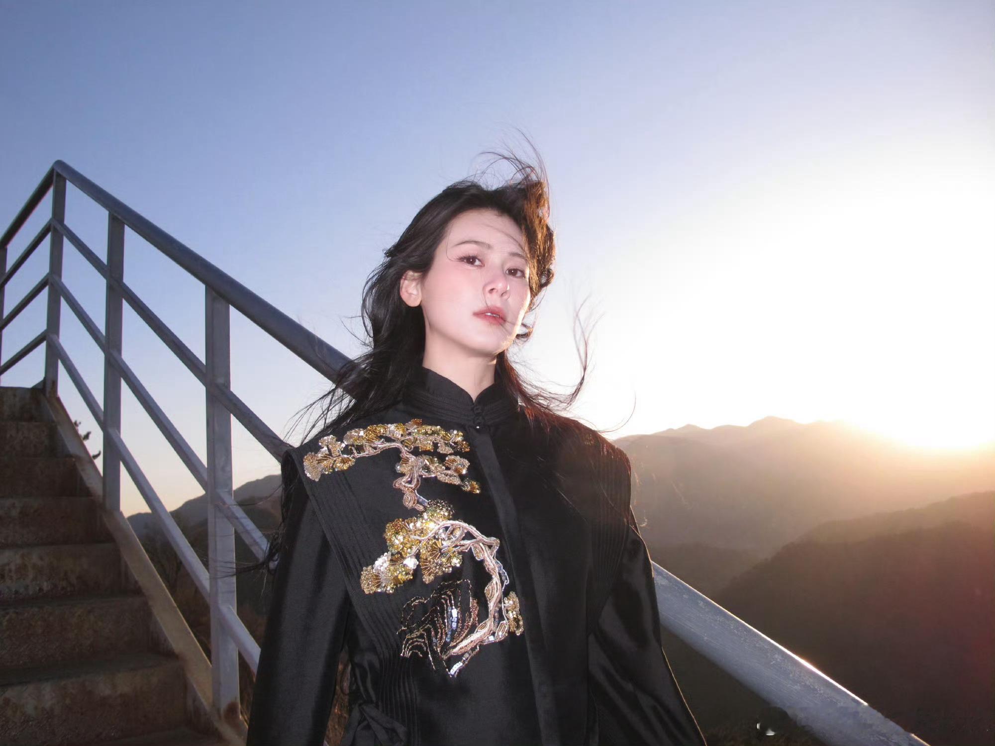 中国风赵昭仪！这个发型好漂亮喔～感谢这位女网友投喂的热乎饭