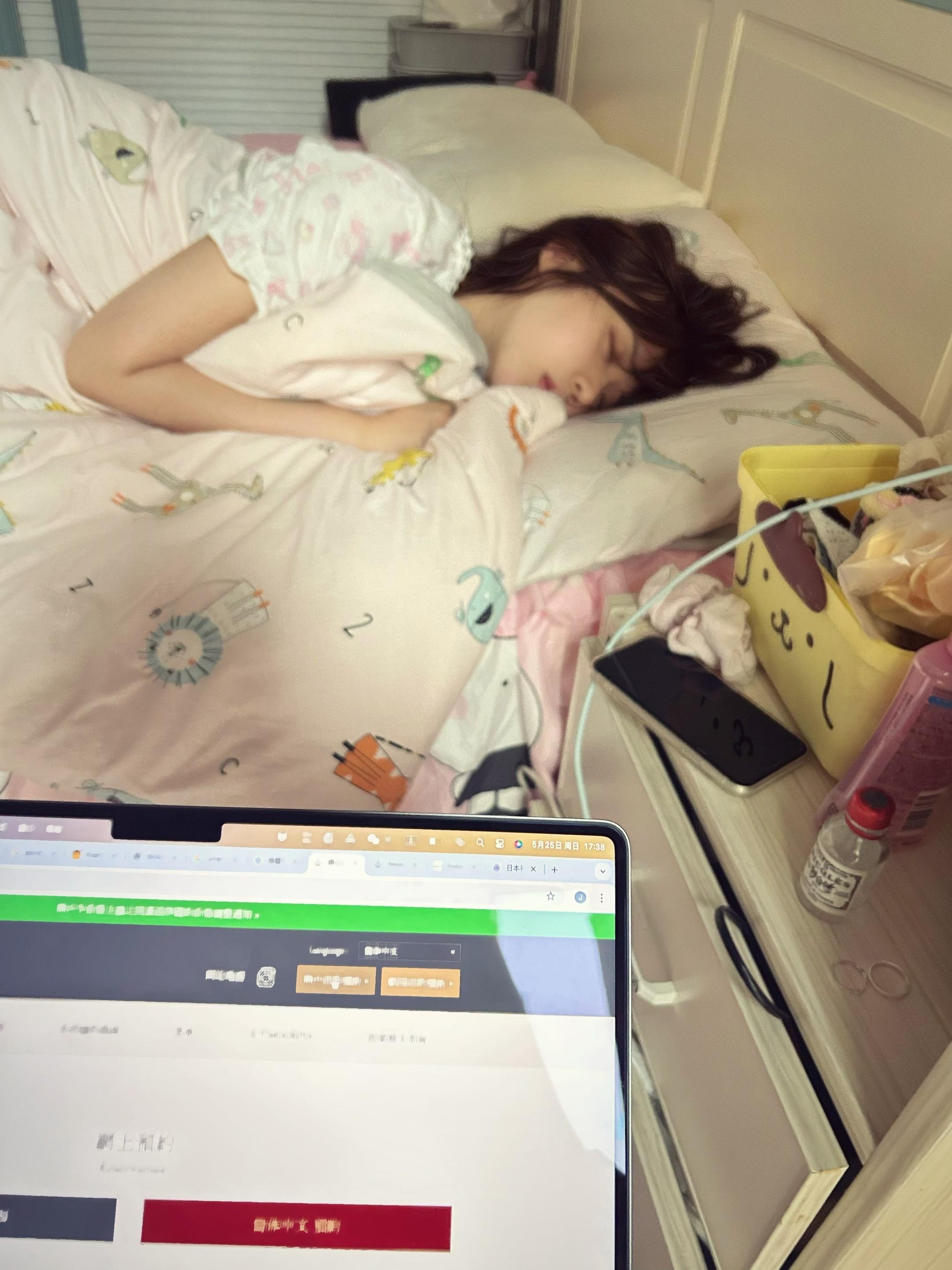 我已经厌烦她了 动不动就吃醋生气 总是掉眼泪 怀疑我身边的所有异性 她...
