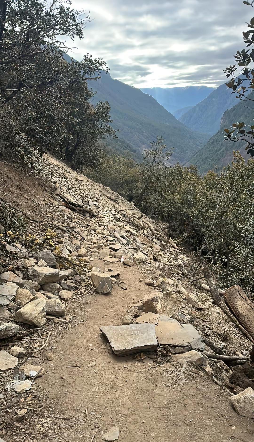 上雨崩小路已阵亡，别走了