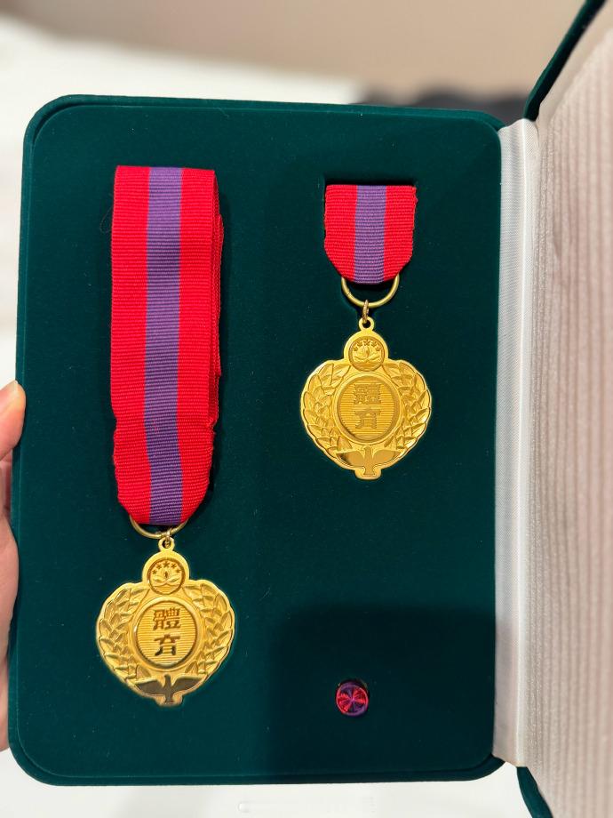 朱雨玲获颁体育功绩勋章 发文：🏅朱雨玲获授中国澳门特区体育功绩勋章2026年1