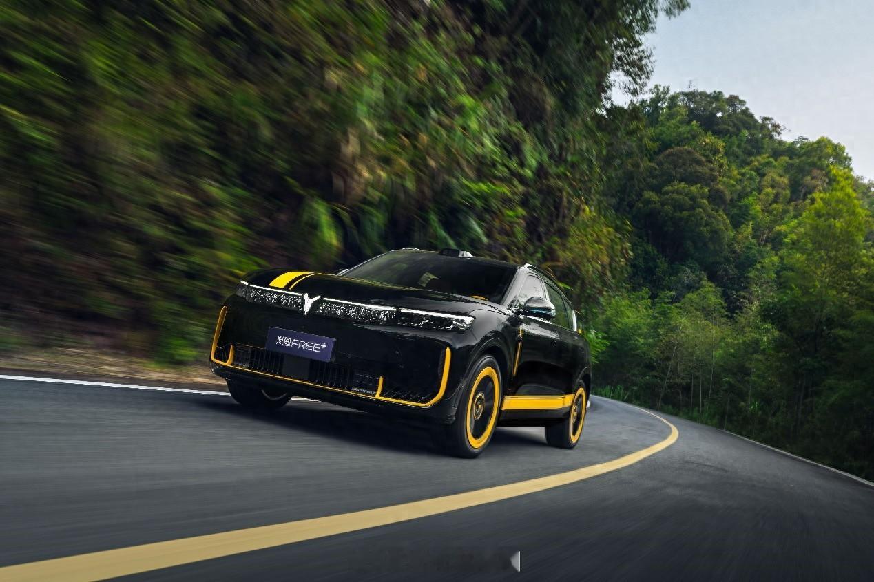 岚图FREE+运动定制版上市，换装专属套件+新车色售价27.99万增程 中大型S