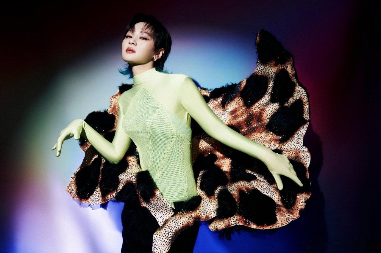 在江苏台听到特别的人谁懂这种感觉！在江苏台听到周笔畅的《特别的人》，眼泪唰的一下