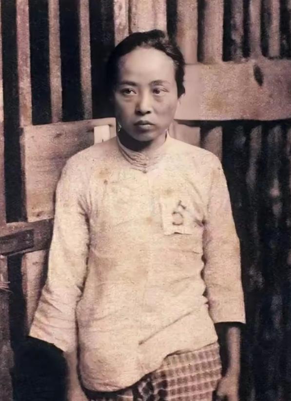 1937年日军轮奸了魏文全，她胸前囚衣上的"5"没人知道它的含义！多年后，从日军