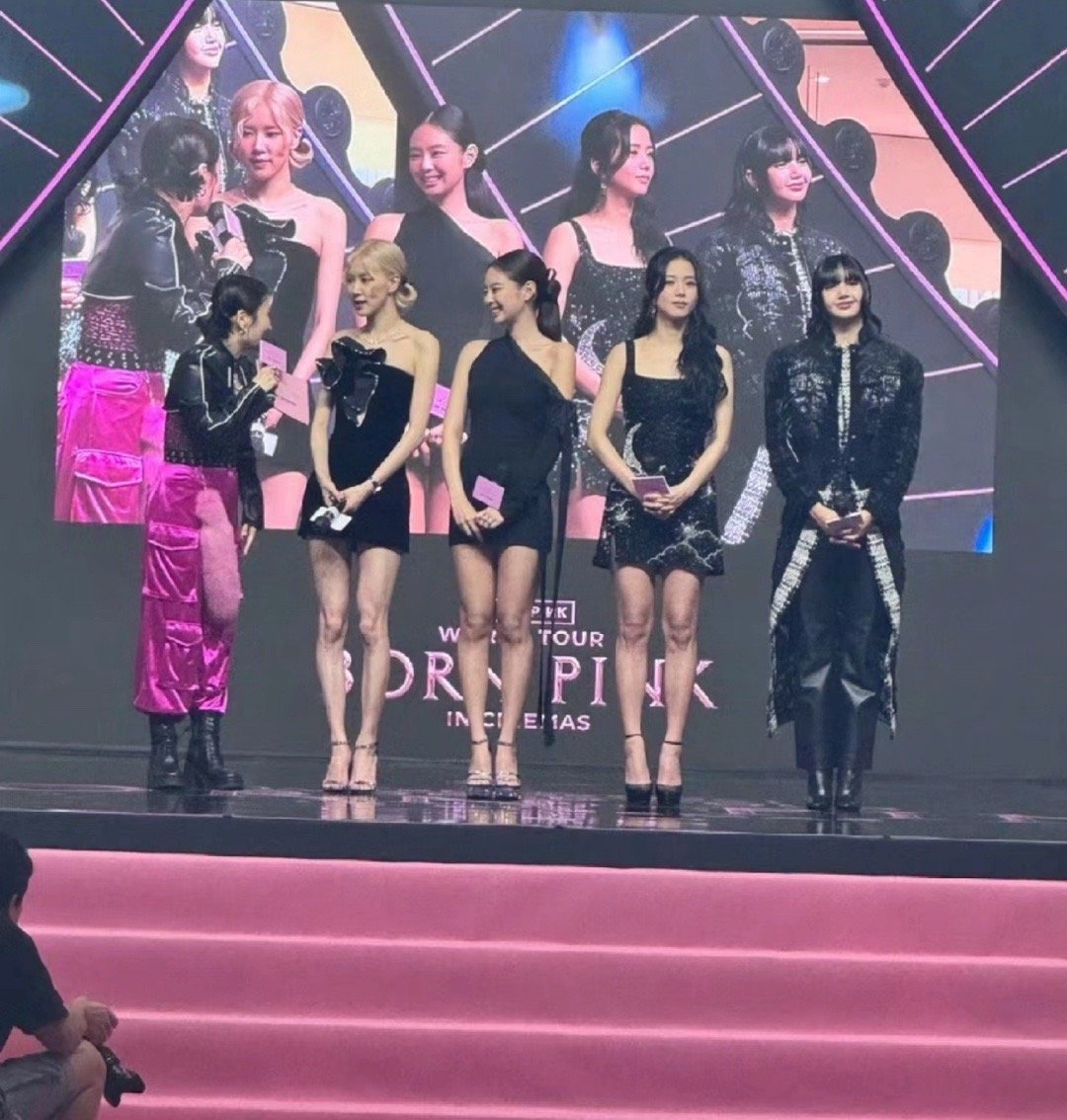 BLACKPINK姐姐们的腿真是美啊！女生都喜欢这种梦中情腿吧～[舔屏] ​​​