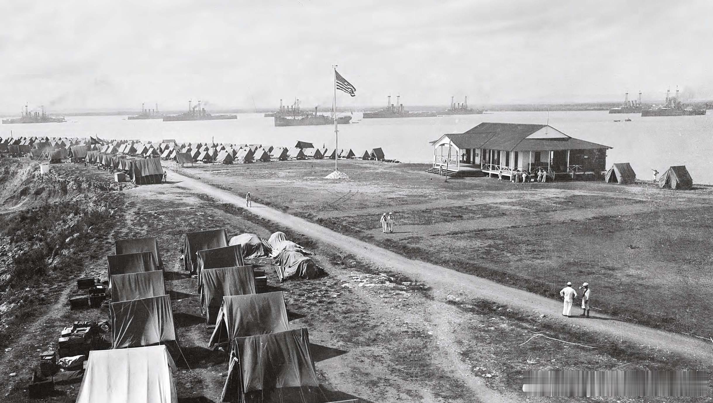 1923年1月位于古巴东南部关塔那摩湾的美国海军基地。该基地建于1898年，是美