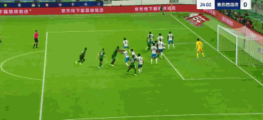 北京国安对青岛西海岸第六轮补赛的1:0取胜，无疑对中超有三个影响:

一是榜首易