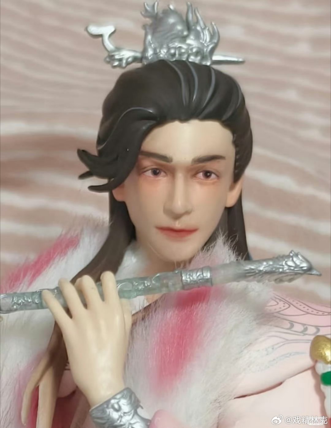 水龙吟罗云熙唐俪辞手办众筹200万，单价399。成品是这么个东西…