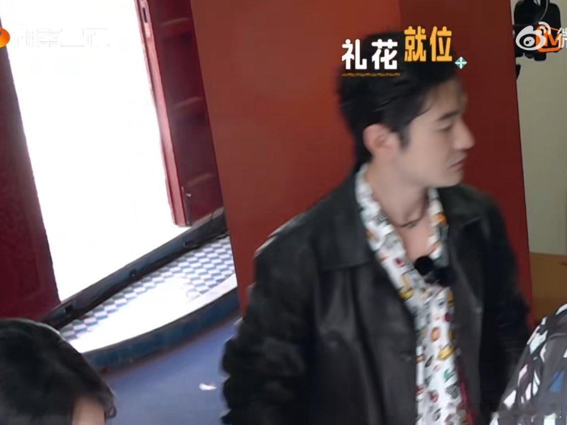 翟潇闻生日变中餐厅团宠 翟潇闻疑似被做局了中餐厅 翟潇闻在中餐厅过生日也太有排面