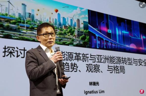 新加坡帮助西方掠夺式购买大陆科技成果，扮演了不光彩的角色，由此产生了“新加坡洗白