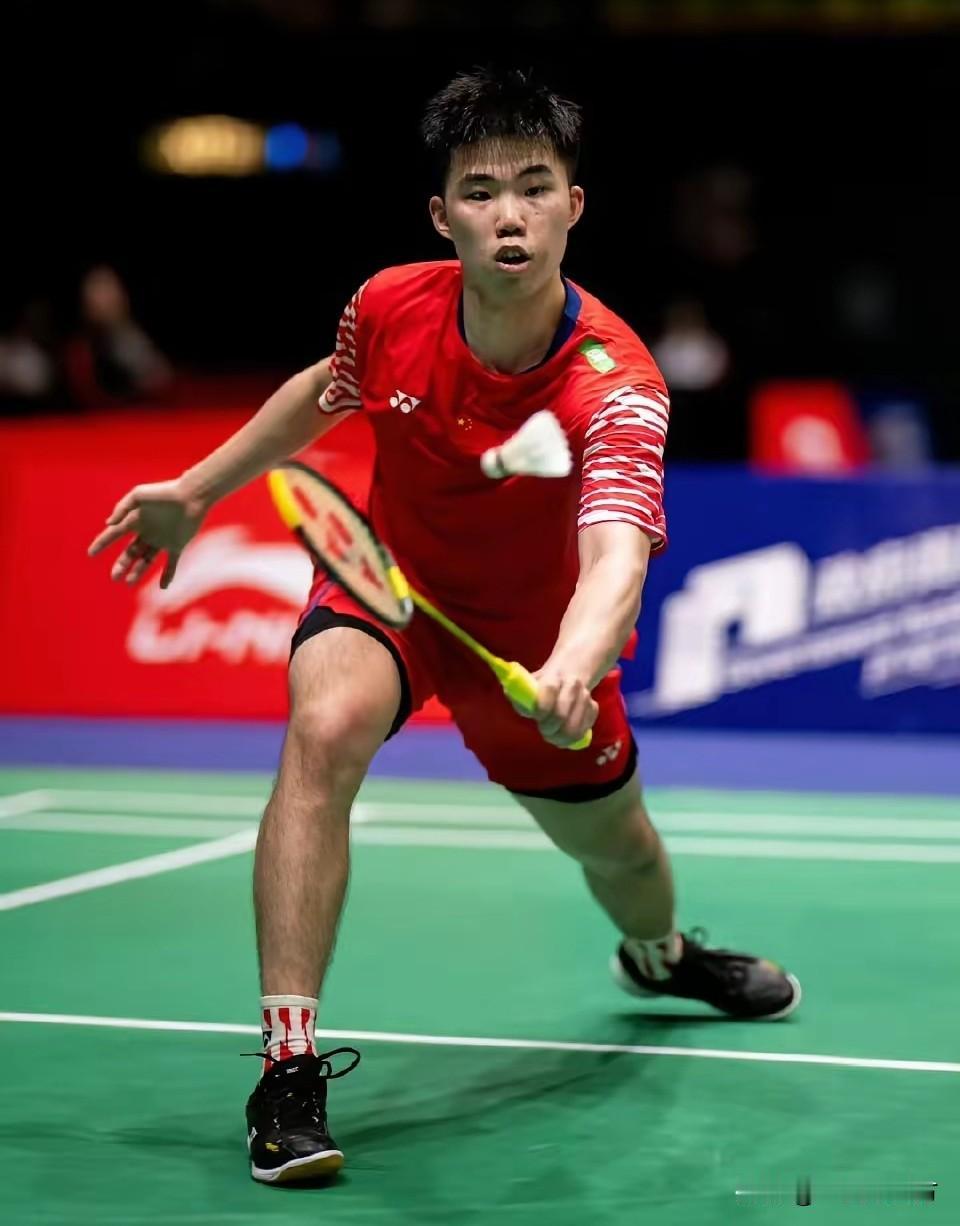 第十五届全运会羽毛球男团小组赛，福建队0-3完败给安徽队，无缘晋级淘汰赛，承担一