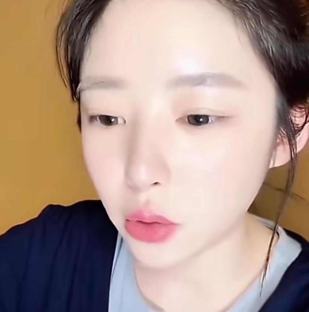 童锦程孩子妈澄清5000抚养费 同意却未收到，黄一鸣发声引争议
 
童锦程的抚养